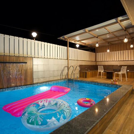 3Bhk Starlight Villa ロナバラ エクステリア 写真